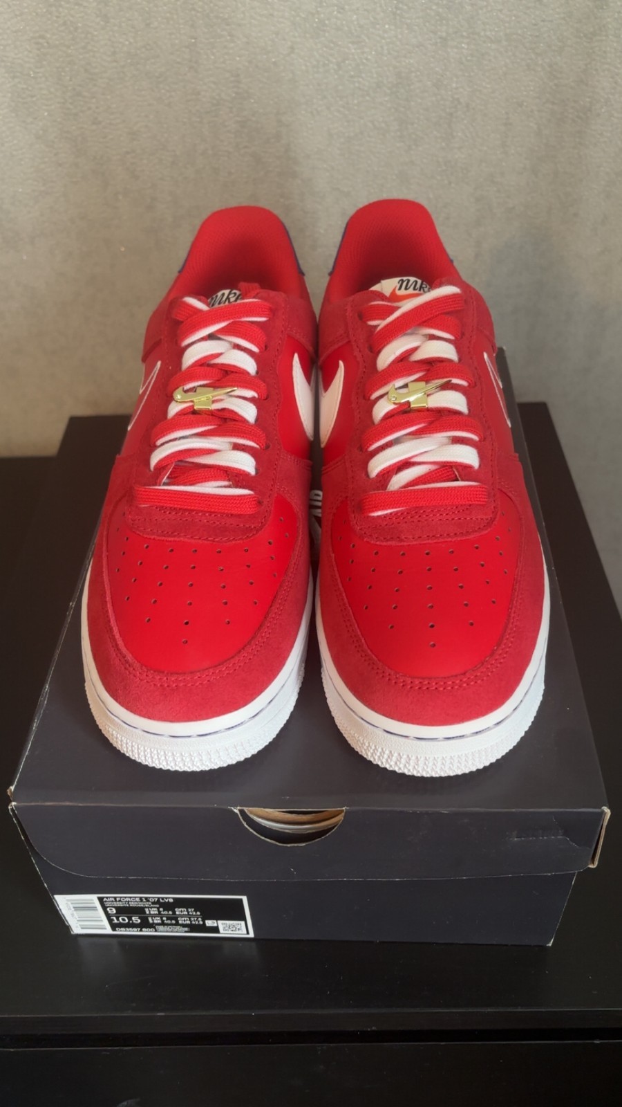 nike first use june 18 1971 red